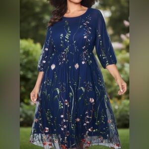 NWT: BloomChic size 28 Elegant Navy Floral Embroidered Midi Dress